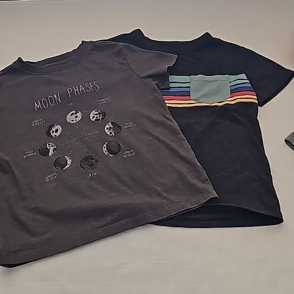 Two Cat & Jack short sleeve novelty tees size  XS 4/5 - Picture 1 of 7